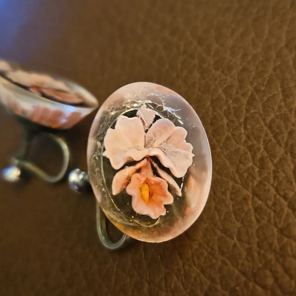 Vintage 1940s Reverse Carved Flower Brooch Earrings Set